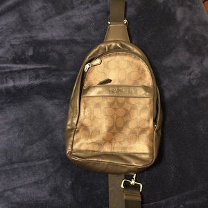 Authentic coach cross strap messenger bag